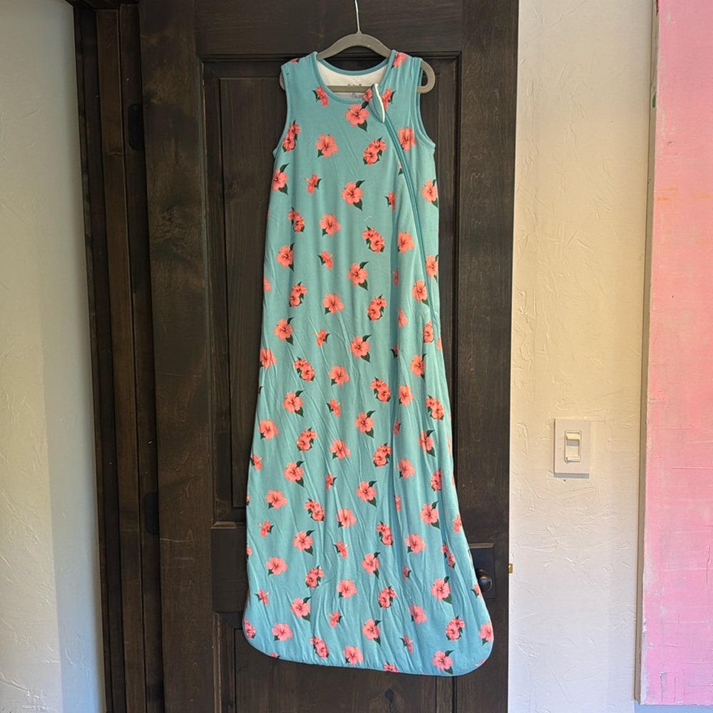 Kyte baby sleep sack. XL. Hibiscus. 1.0 tog. Never used.